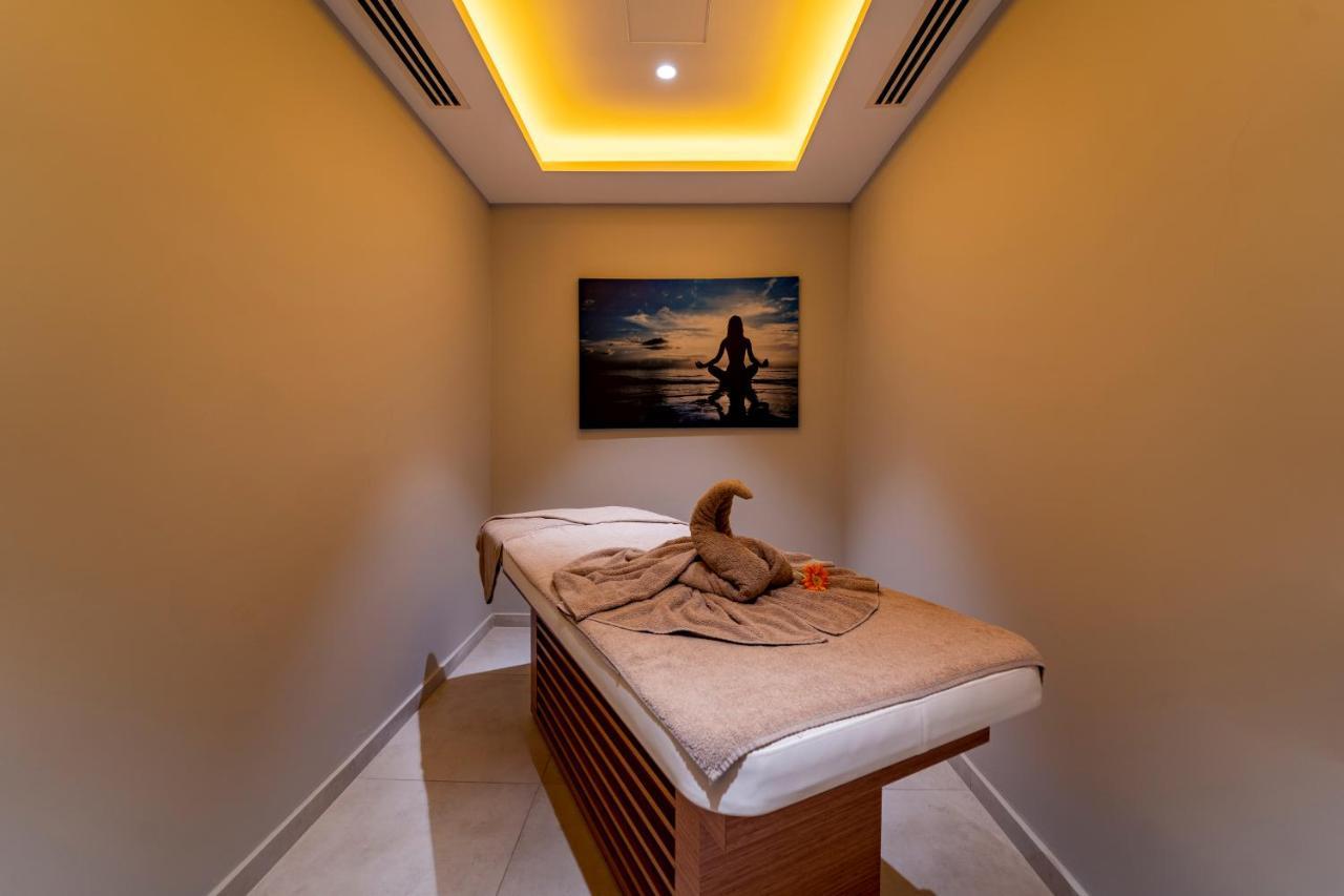 Sundia by Liberty Fethiye Otel Dış mekan fotoğraf A massage bed