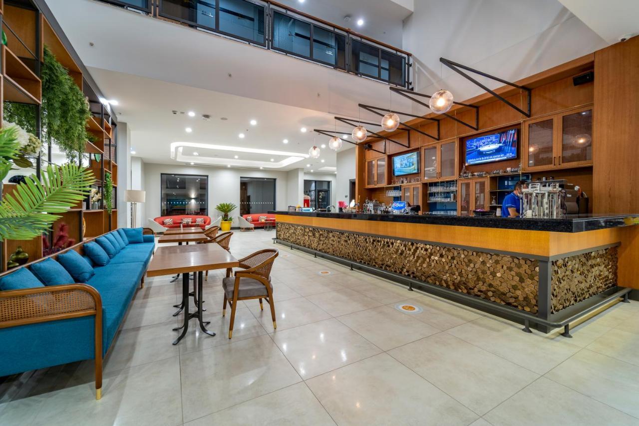 Sundia by Liberty Fethiye Otel Dış mekan fotoğraf The lounge at the airport